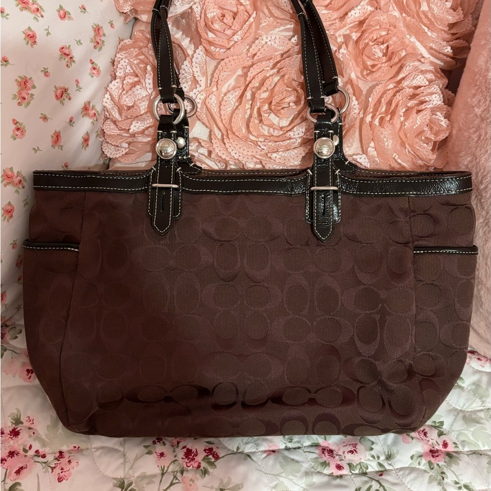 Coach Chocolate Brown hand/shoulder bag